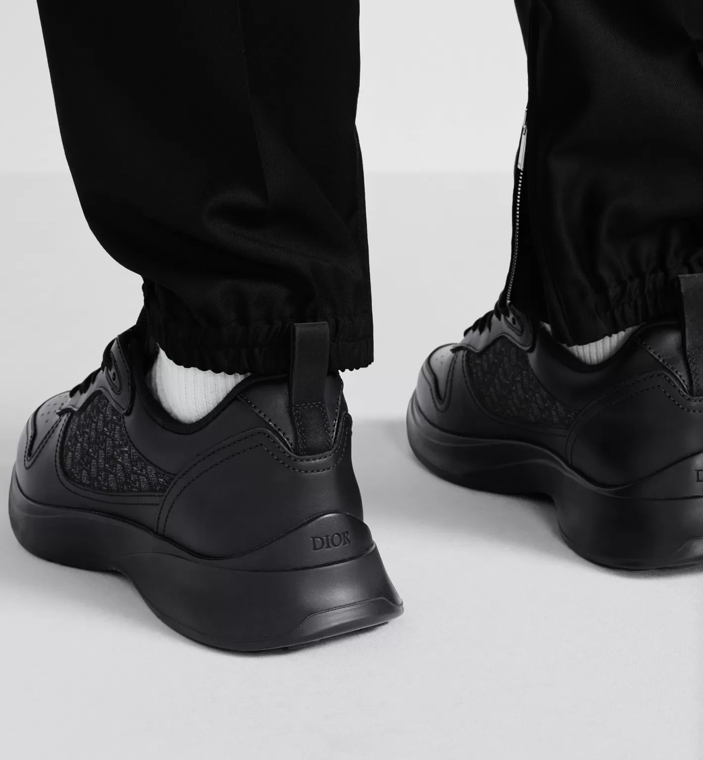 DIOR B25 Runner Sneaker Fashion