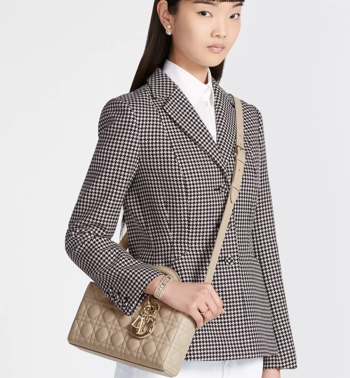 DIOR Medium Lady D-Joy Bag Outlet